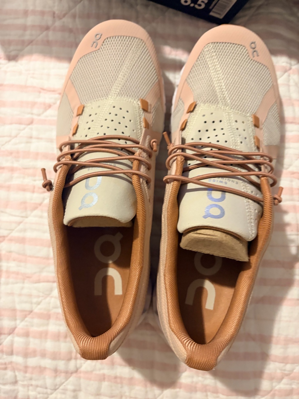NWB RARE ON RUNNING WOMEN’S RUNNING SHOES IN ROSE/SAND - Picture 3 of 9